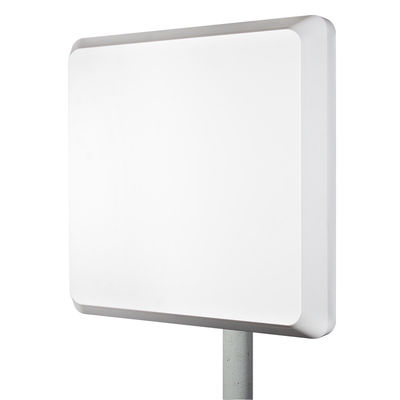 Polarizzazione verticale dell'antenna a piastra direzionale da 1400 a 1500 MHz